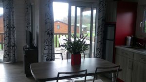 chalet 4 à 6 salle a manger